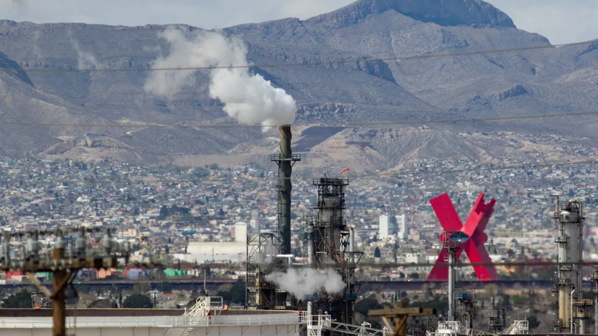 Marathon Petroleum's El Paso Refinery, near the intersection of Trowbridge and Geronimo.