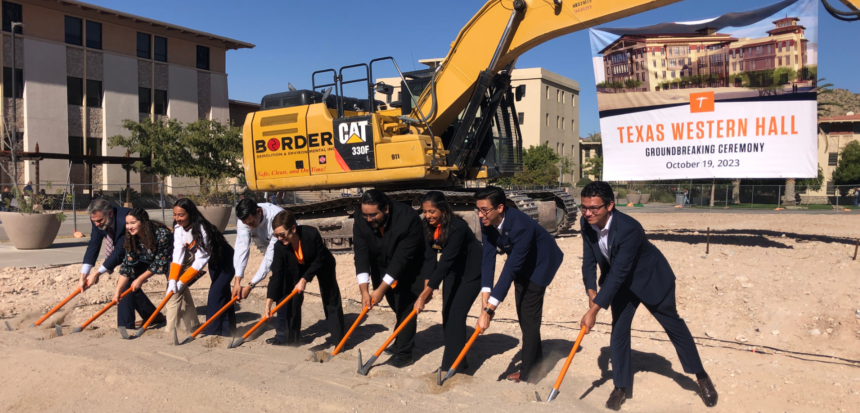 El Paso Locomotive FC Prepare to Ring in Hispanic Heritage Month