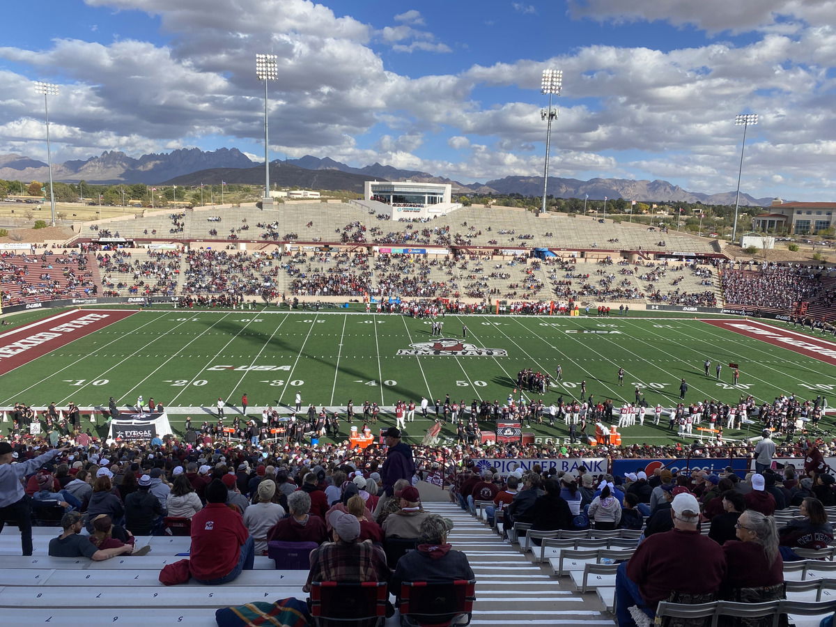 HALFTIME UPDATE: The NM State Aggies lead Jax State 17-3