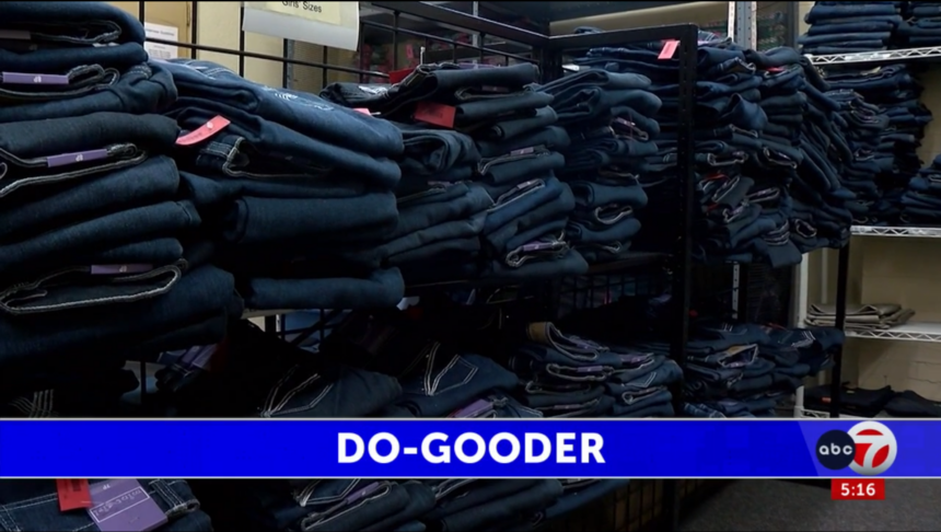 ABC-7 Do-Gooder provides school uniforms for 2,700 students - KVIA