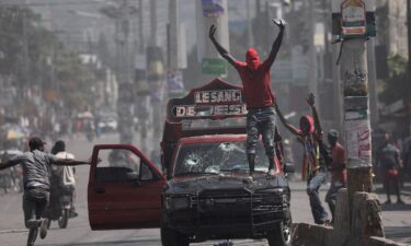 Protesters in Port-au-Prince