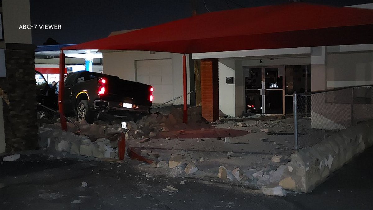 Business in East El Paso temporarily closes after crash causes damage