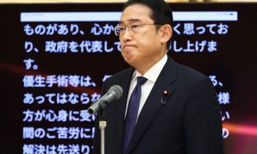 Prime Minister Fumio Kishida apologizes during a meeting with the plaintiffs and their supporters at his official residence in Tokyo on July 17