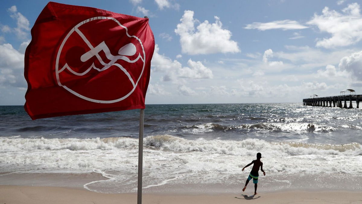 <i>lazyllama/Adobe Stock via CNN Newsource</i><br/>Crowds flock to the sea and sand of South Beach in Miami. Florida is No. 5 in drowning deaths per 100