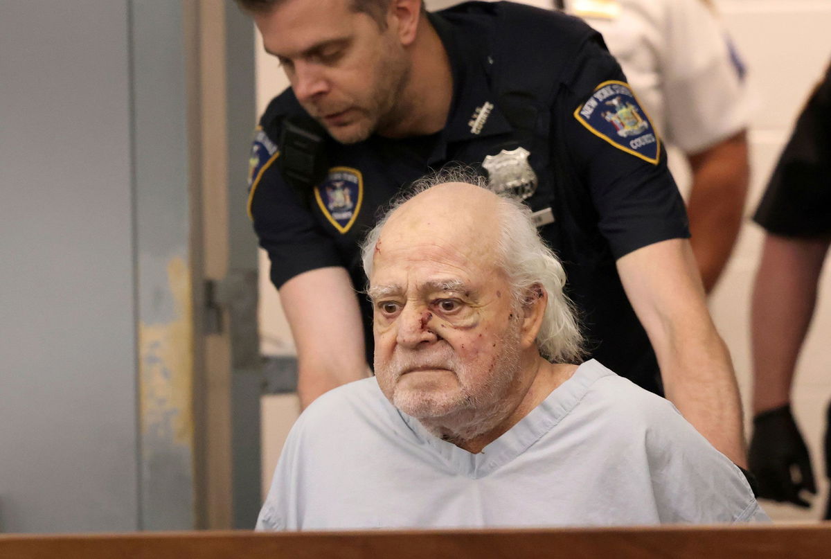 <i>WABC via CNN Newsource</i><br/>Steven Schwally drank 18 beers before fatal nail salon crash on Long Island